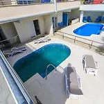 Family-friendly With Swimming Pool Brela, Makarska - 19998 Lejlighed *