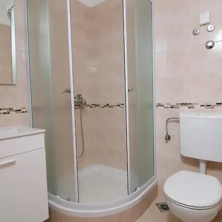 Family-friendly With Swimming Pool Brela, Makarska - 19998 Apartment *