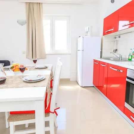 Apartment Family-friendly With Swimming Pool Brela, Makarska - 19998 Brela