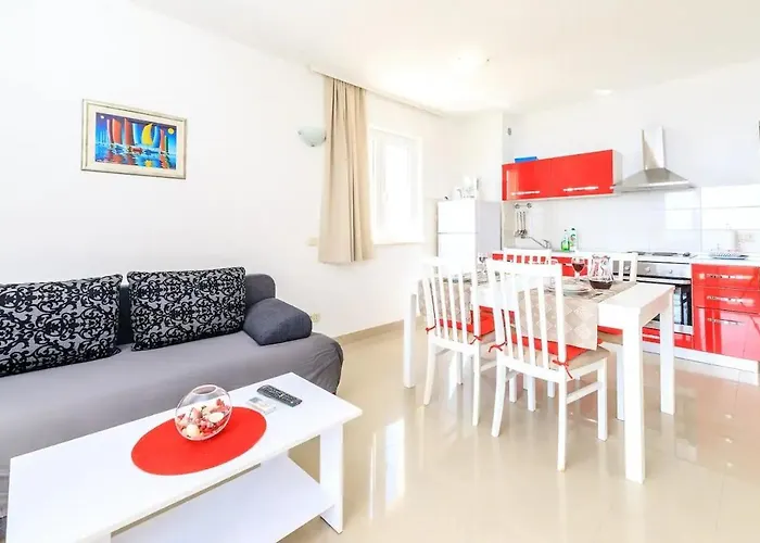 Family-friendly With Swimming Pool Brela, Makarska - 19998 Appartement